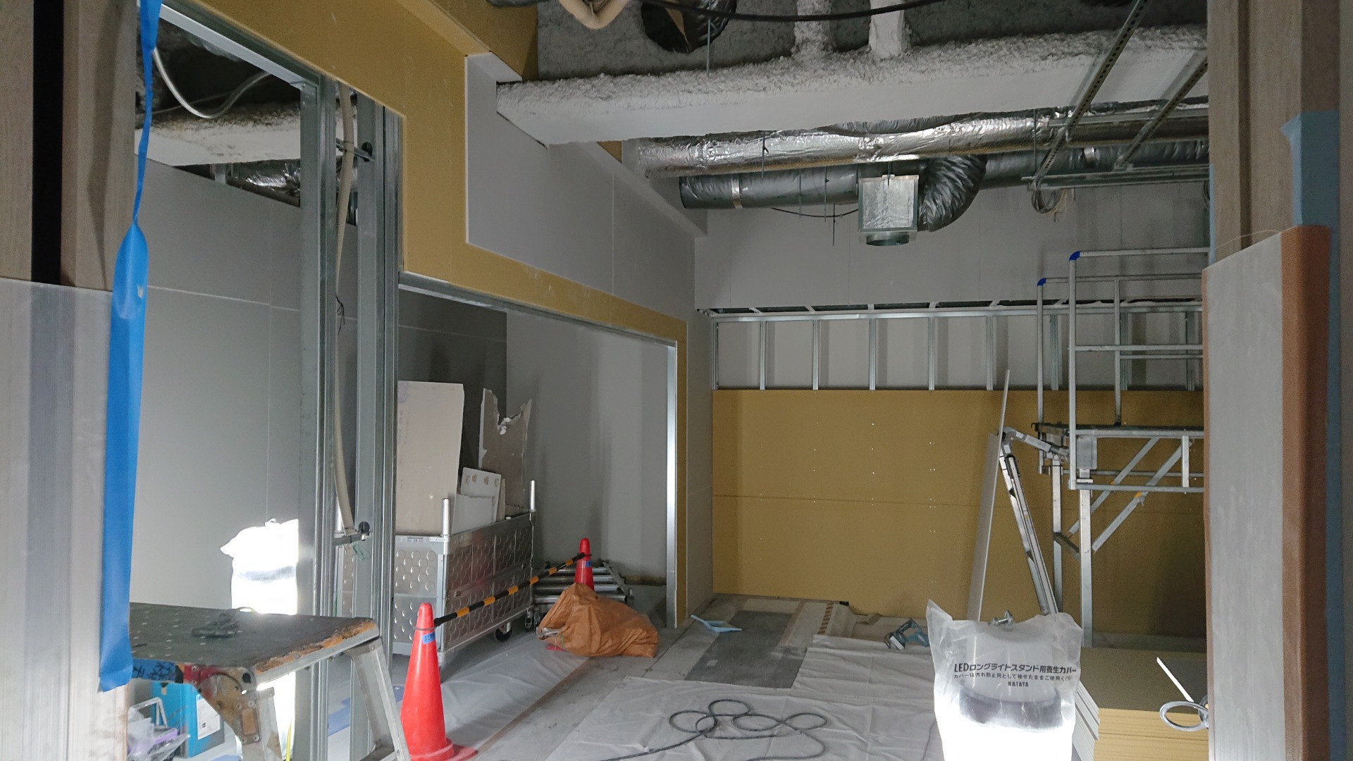 合田愛建装 東京 六本木一丁目にて